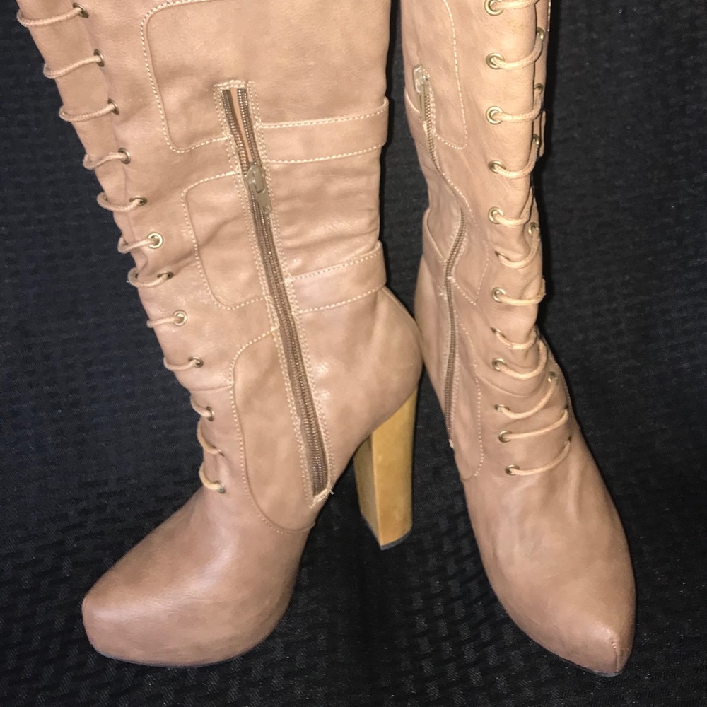 High heels brown boots